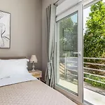 Artemis' Garden Apartment