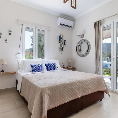 Artemis' Garden Skopelos stad