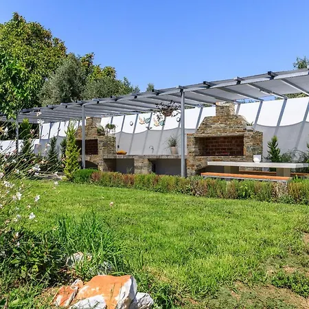 Artemis' Garden * Skopelos Town