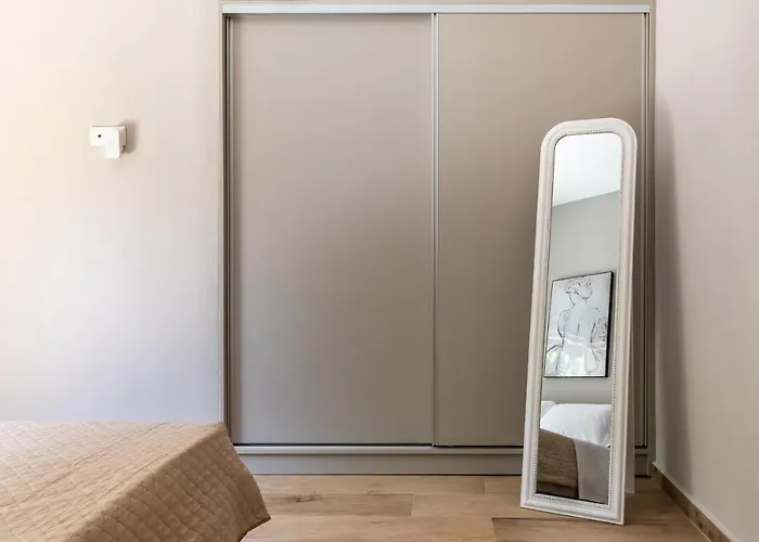 Artemis' Garden Apartment