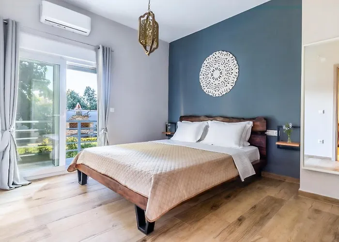 Artemis' Garden Apartment *