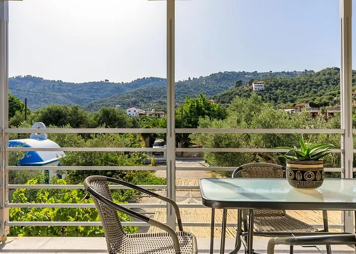 Artemis' Garden Apartment *